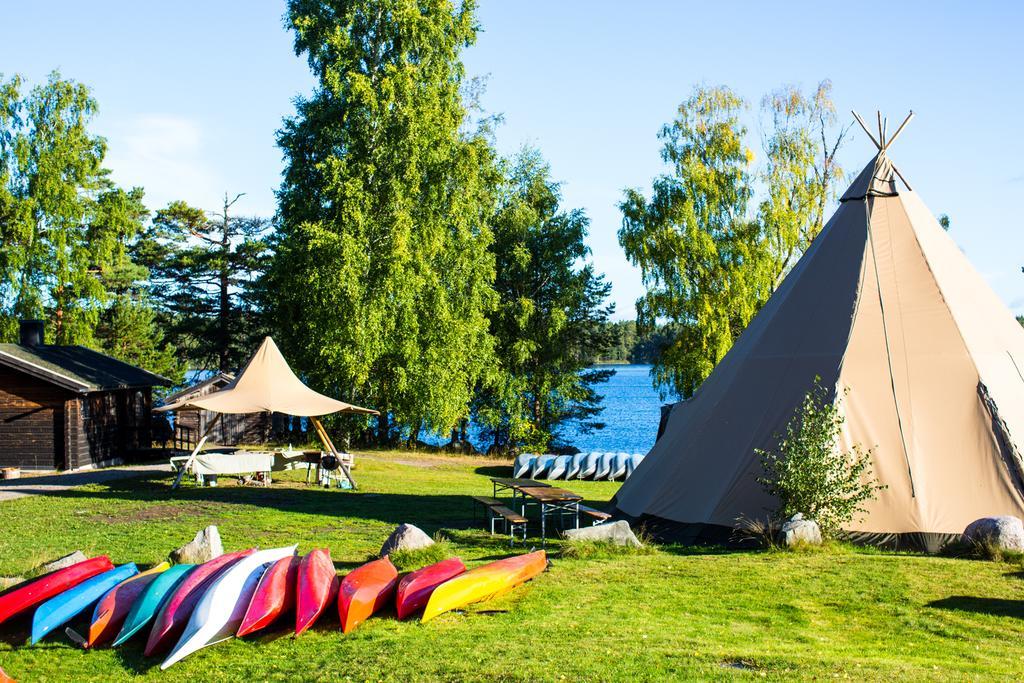 Oesjoenaes Hotel Tived Eksteriør billede